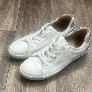 Naturalizer White Leather Sneakers